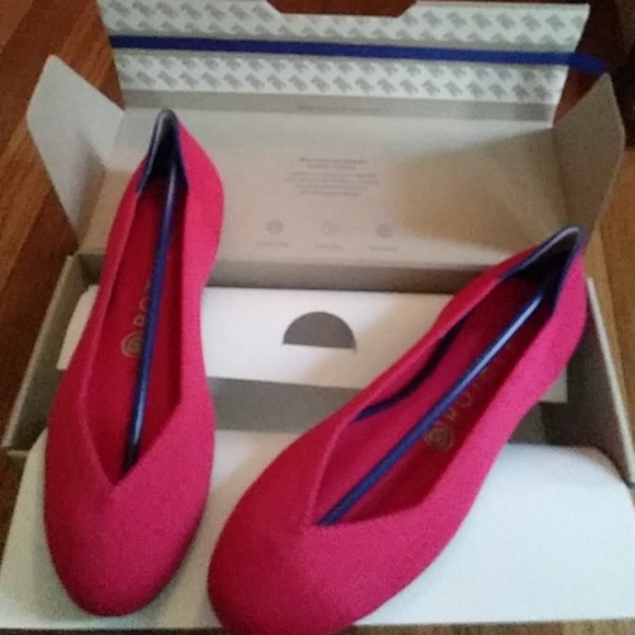 rothys hot pink